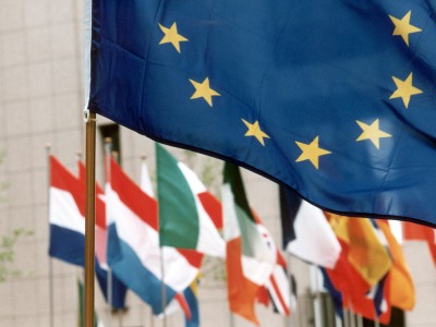 Newswire_090610_eu-flag_400x300